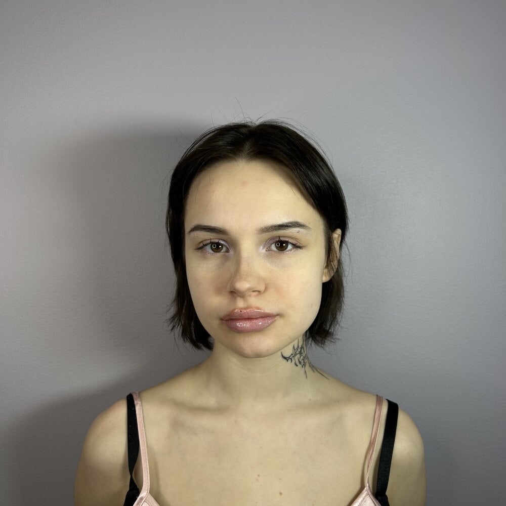 RoselineBarree Chatroom