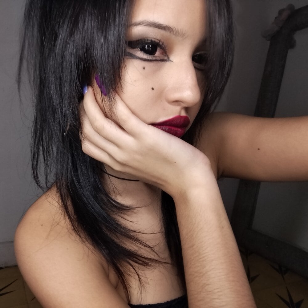 Rowan_Mills Chatroom