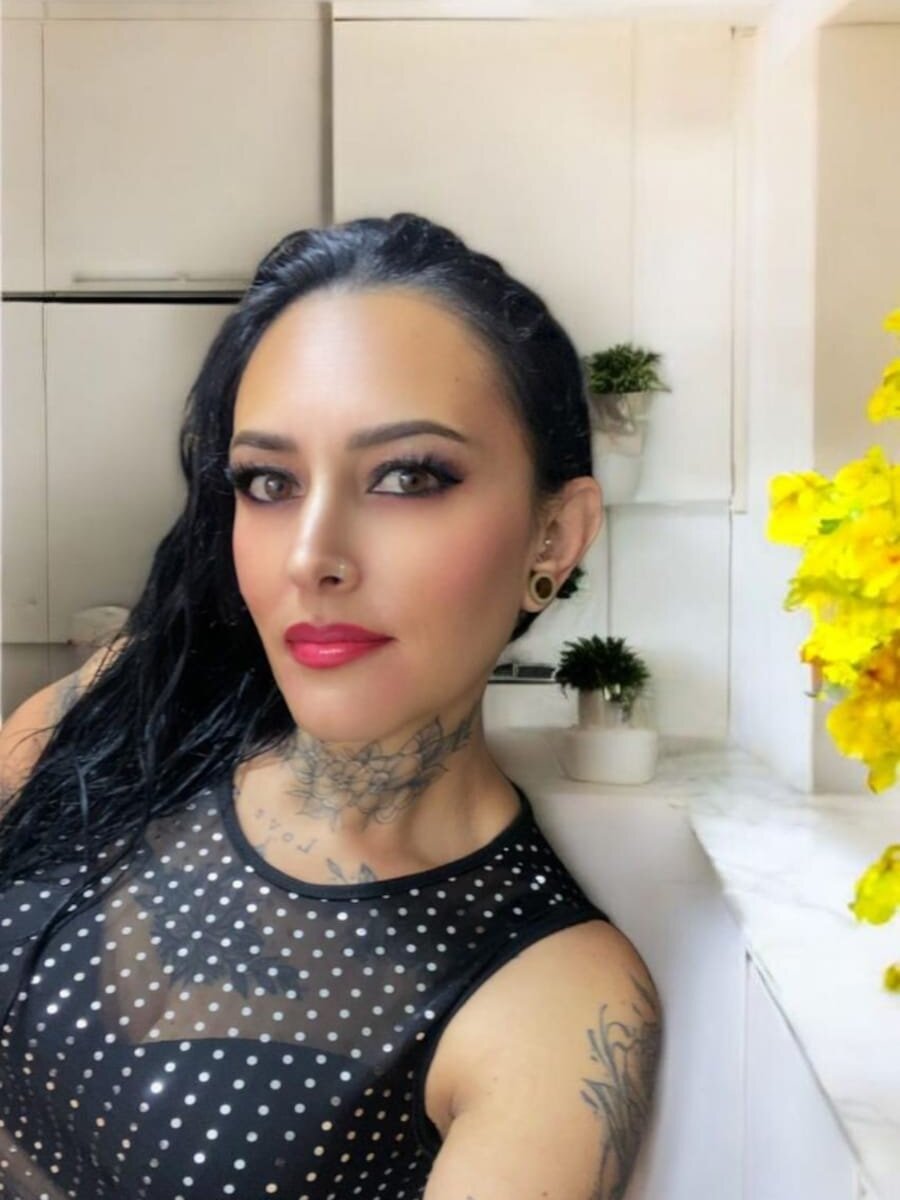 Roxanne_vale Chatroom