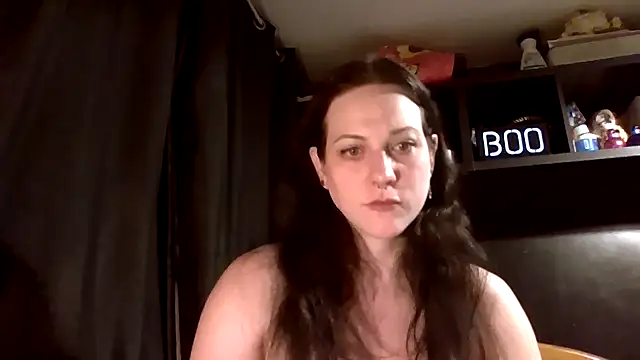 Roxy-rebelle24 Chatroom