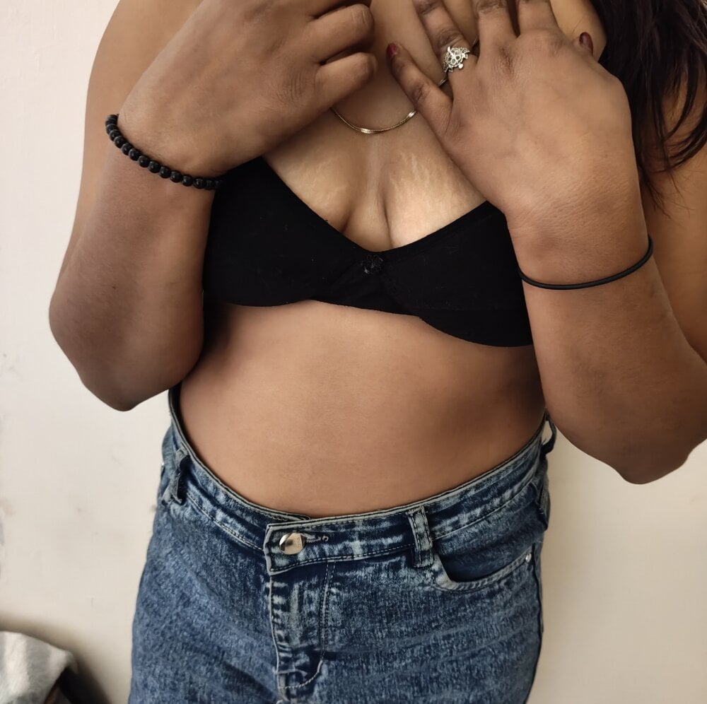 Rubina_khan1 Chatroom