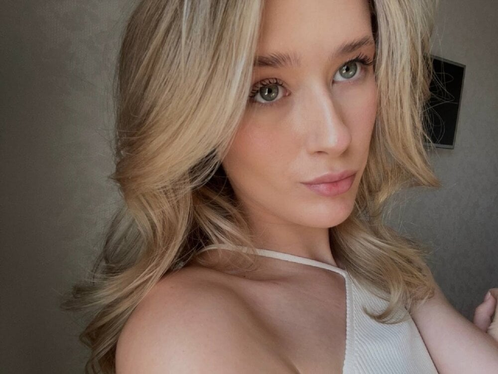 Ruby_Blonde_Photik Chatroom