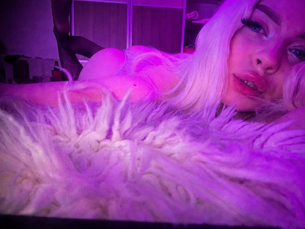RussianWhore Chatroom