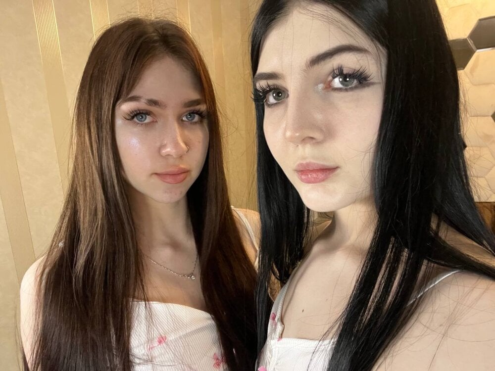 RuthandJess Chatroom