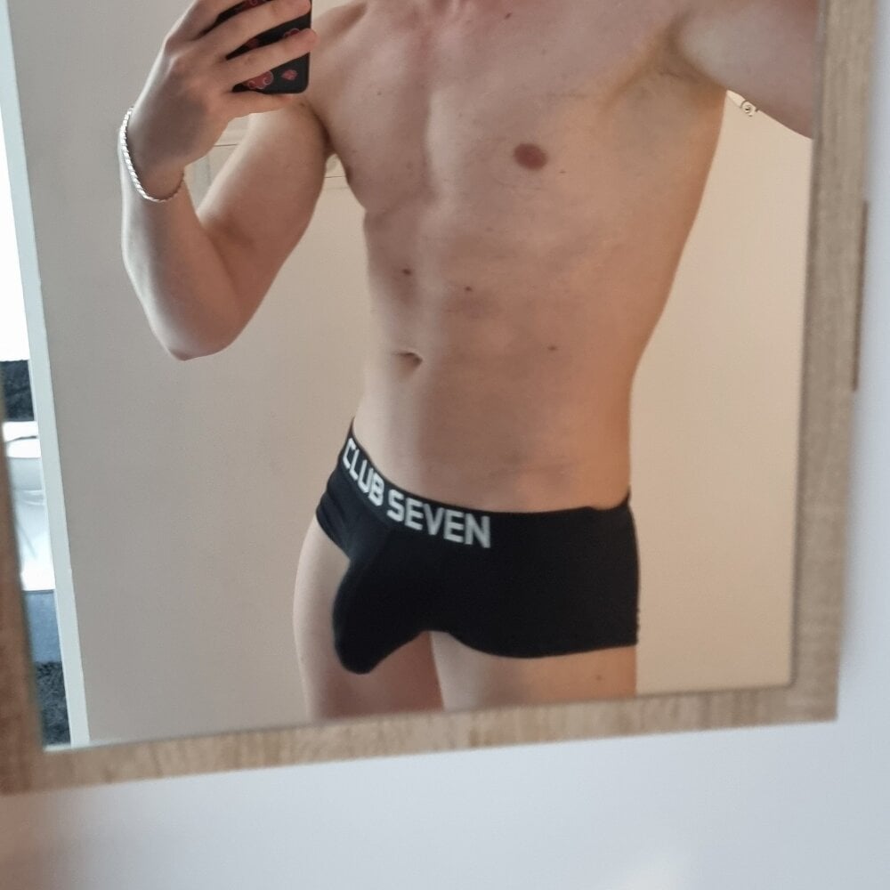 RyanStorm_ Chatroom