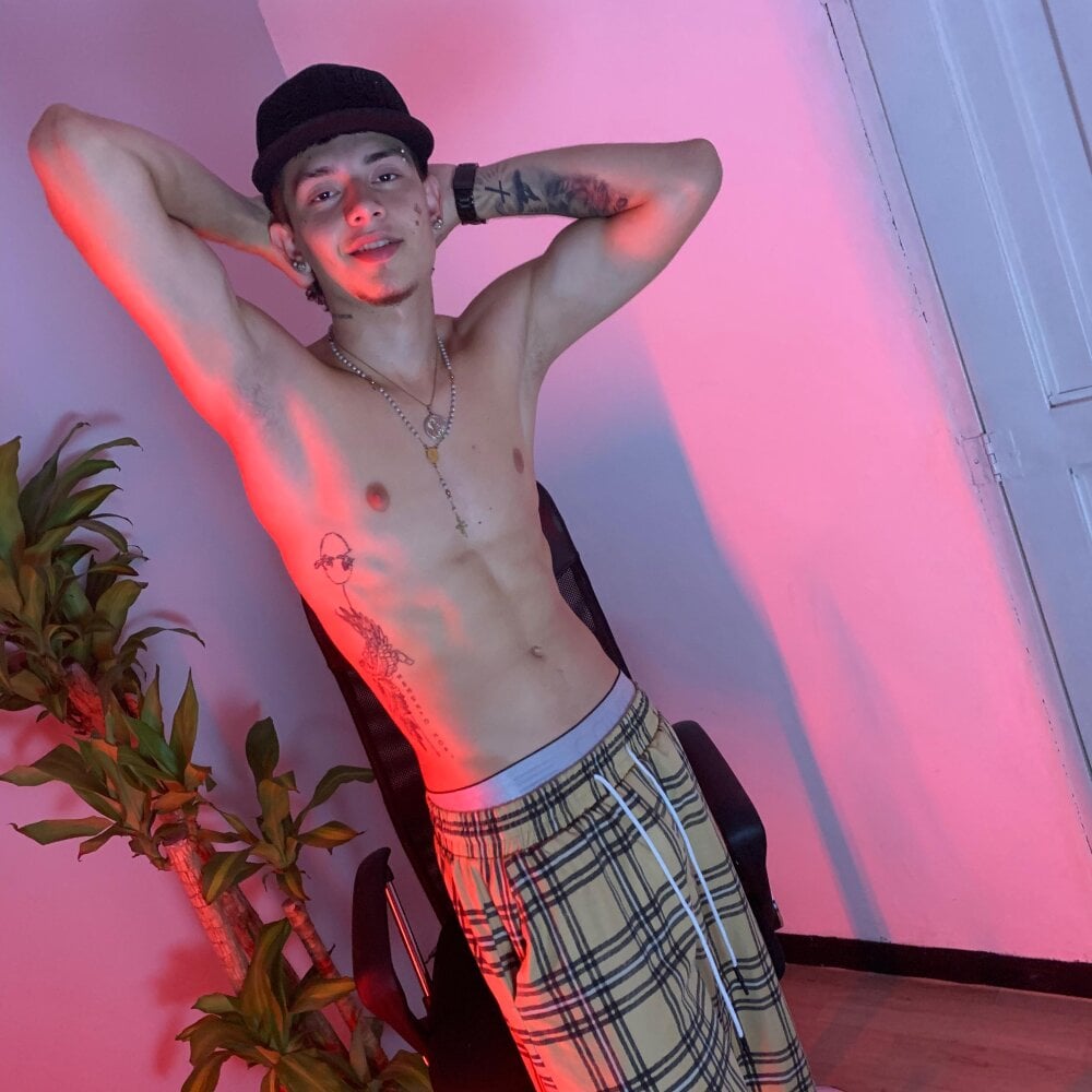 Ryan_Myllers Chatroom