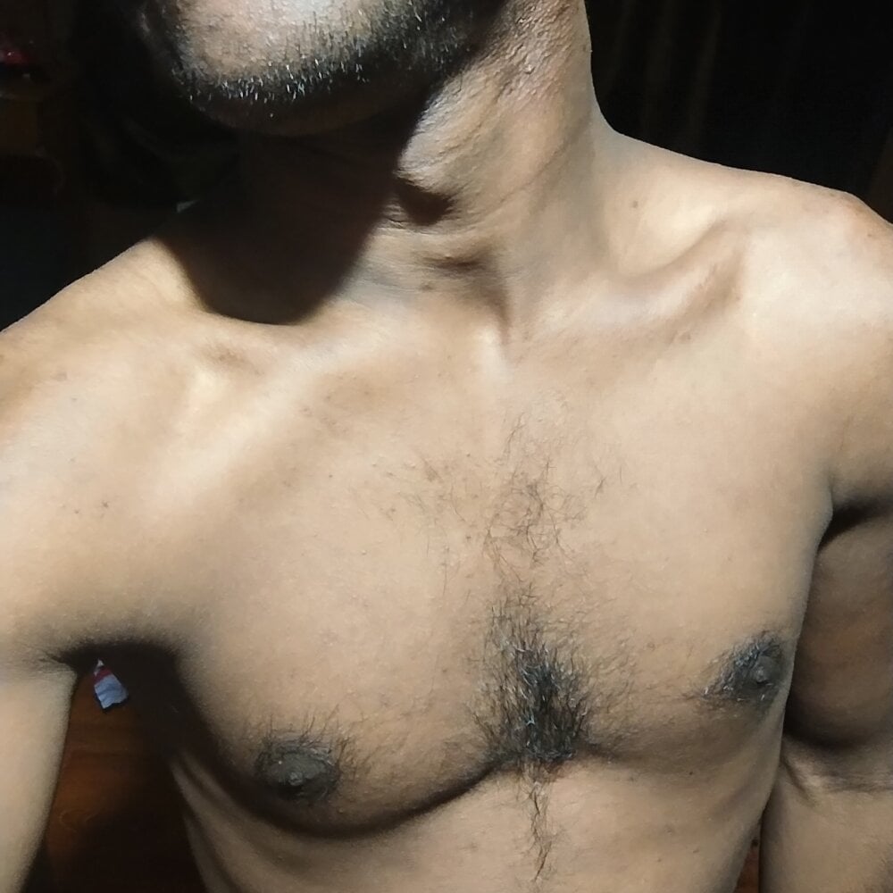 SEXYBOYCALLME Chatroom