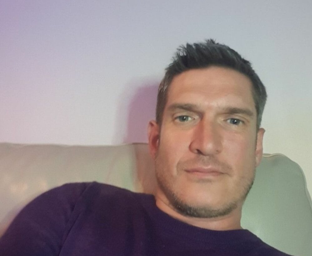 SPUNK-EVERYWHERE Chatroom