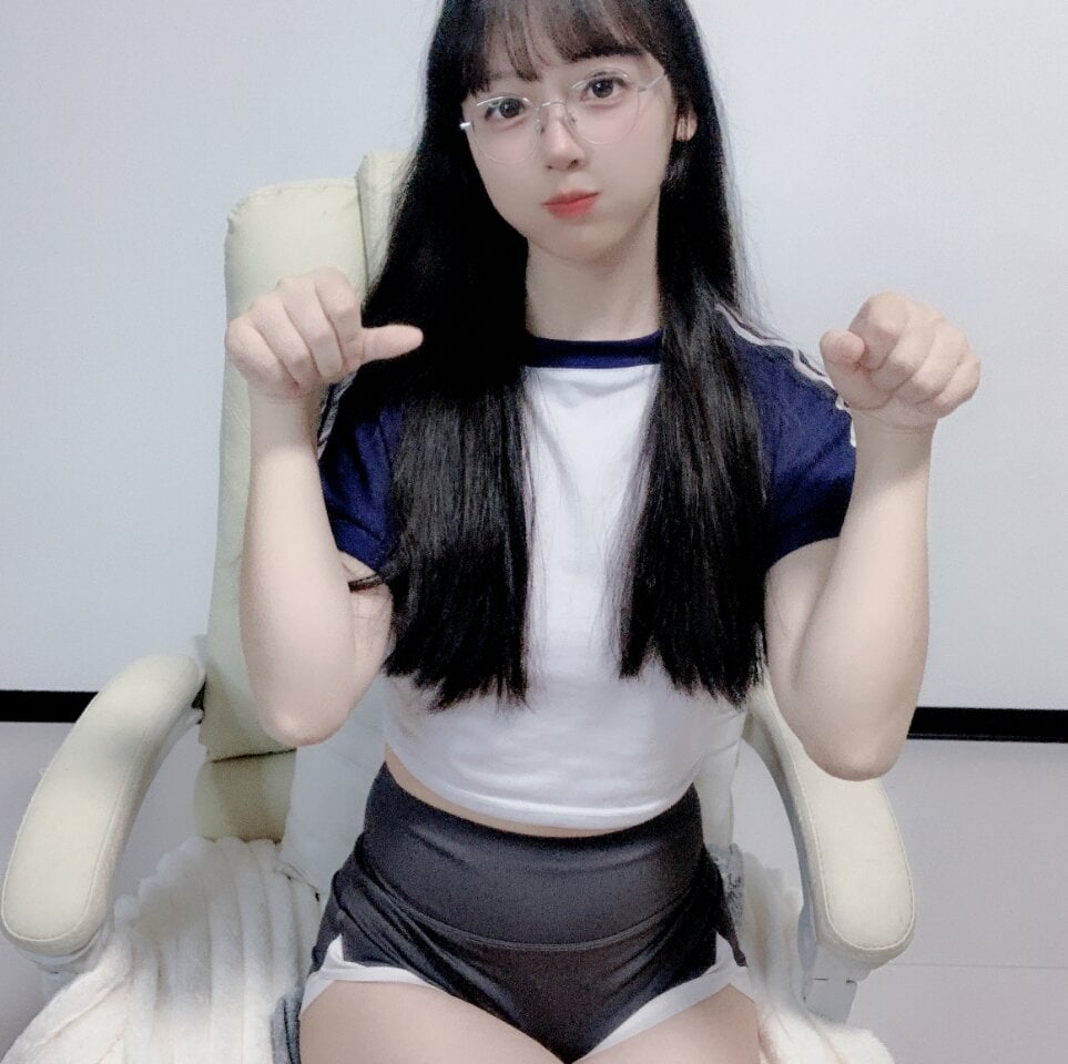 SS-19 Webcam Profile Picture SS-19 Chatroom