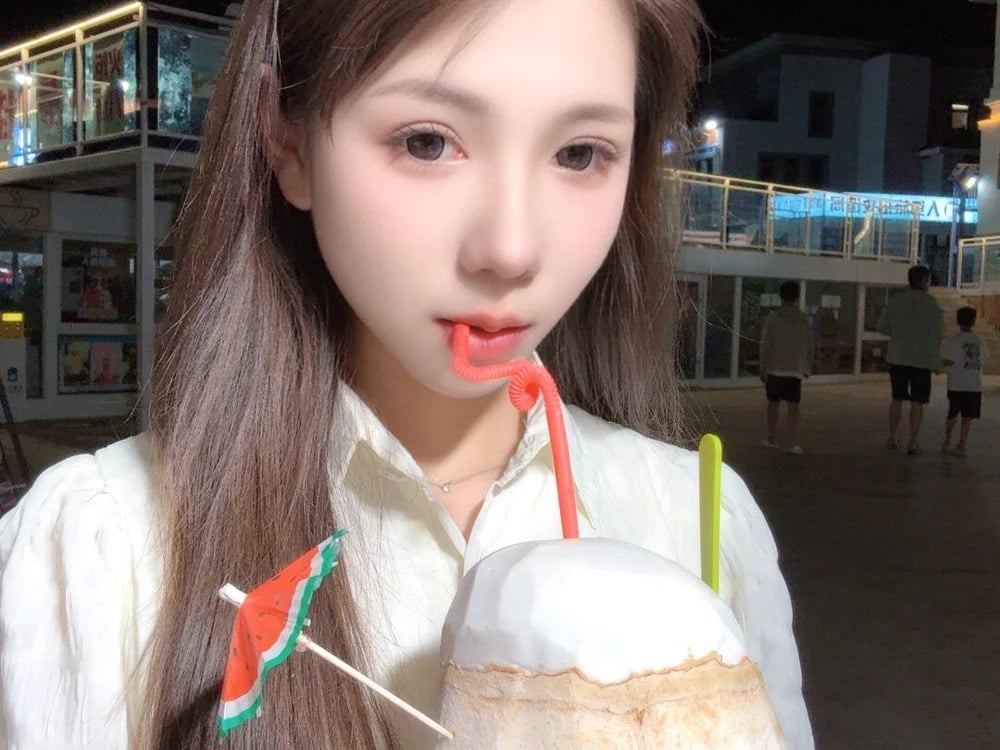 STS-Girl Chatroom