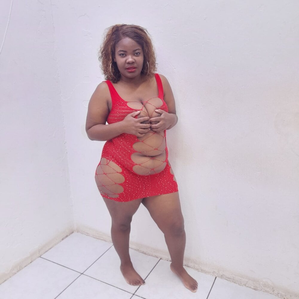 SULTRY_EYESxx Chatroom