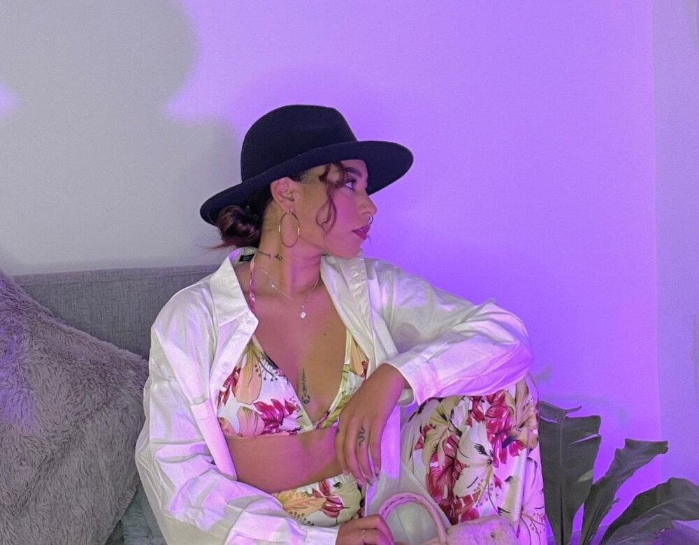 SaharaArisa Chatroom