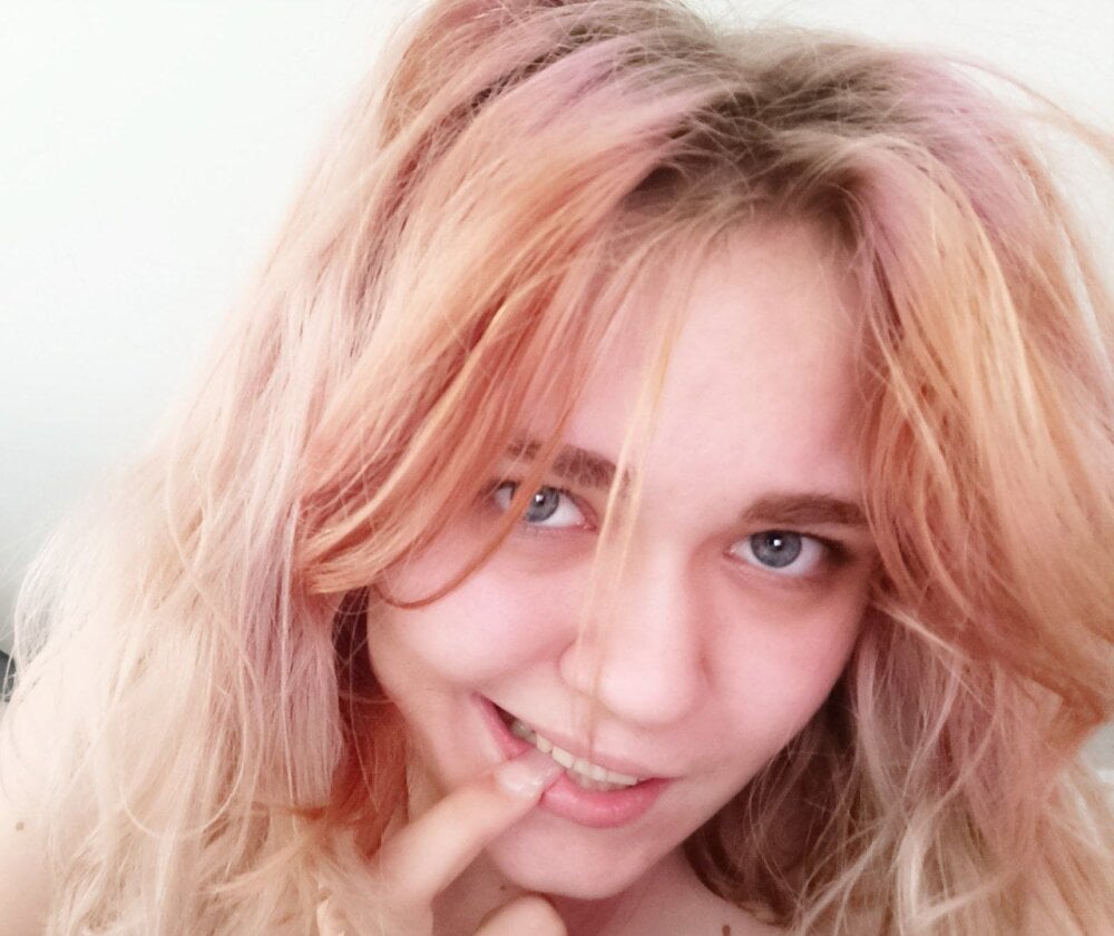 SalenaVanderhoff Webcam Profile Picture SalenaVanderhoff Chatroom