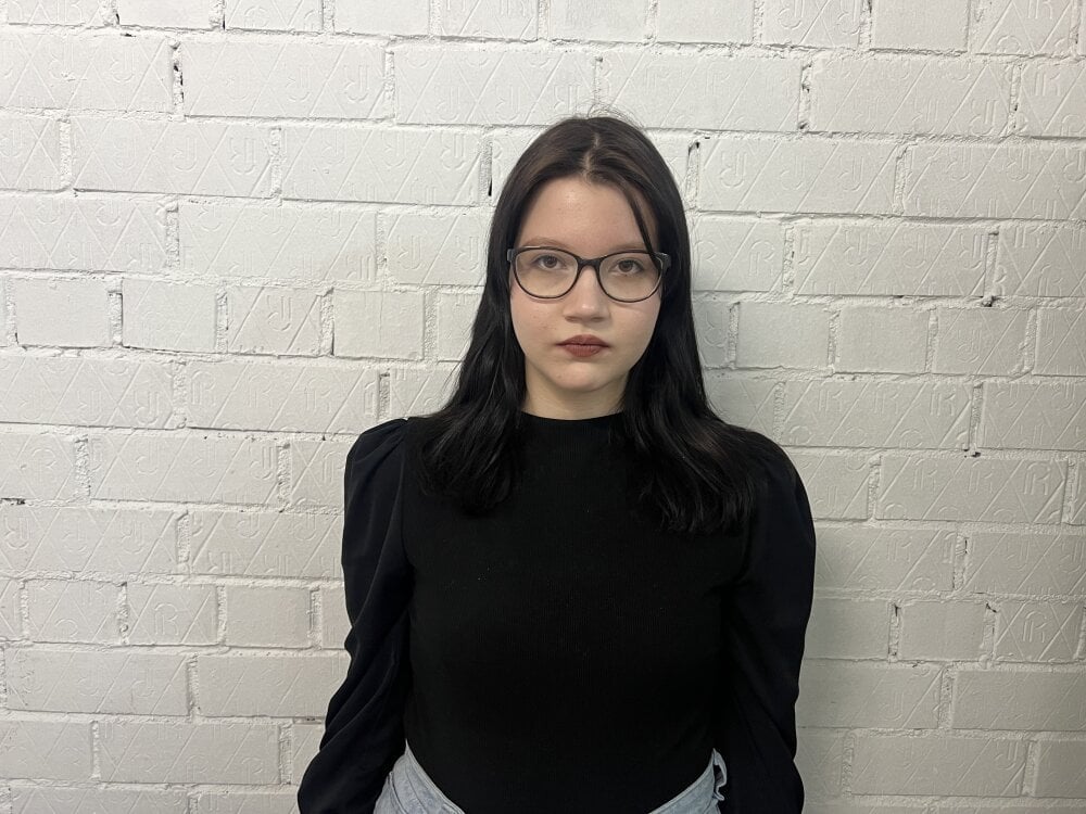 SallieSmestad Chatroom