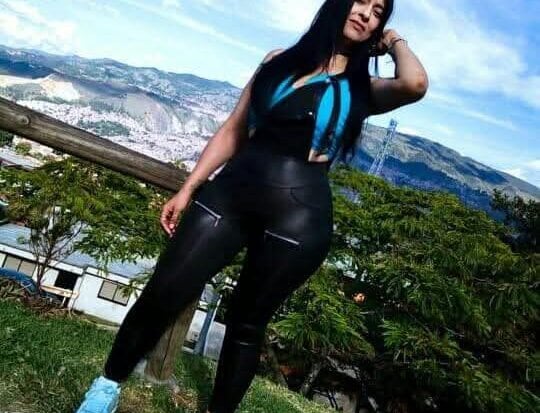 Samanta_milf84 Chatroom