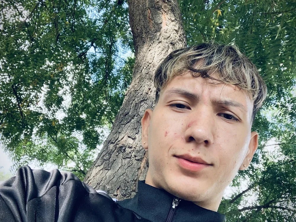 Sammy_hot_Boy Chatroom
