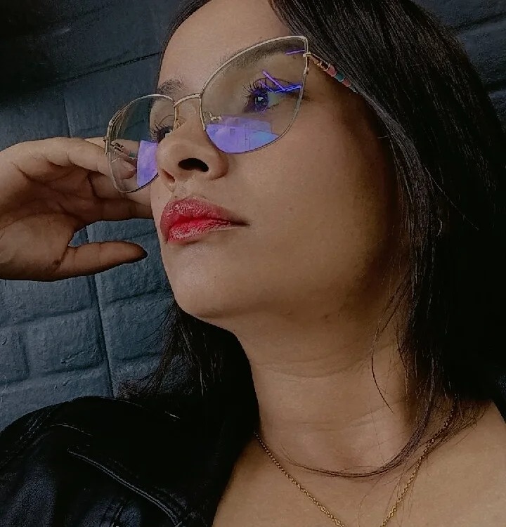Sara_4 Chatroom