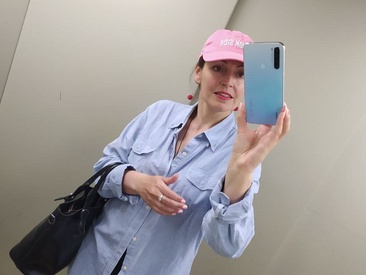 sara-leewis