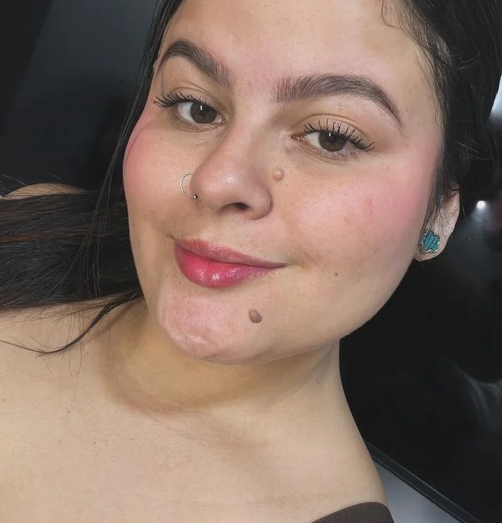 Sara_Morgann Chatroom