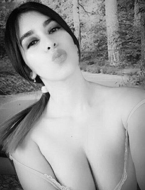 Sara_brown33 Chatroom