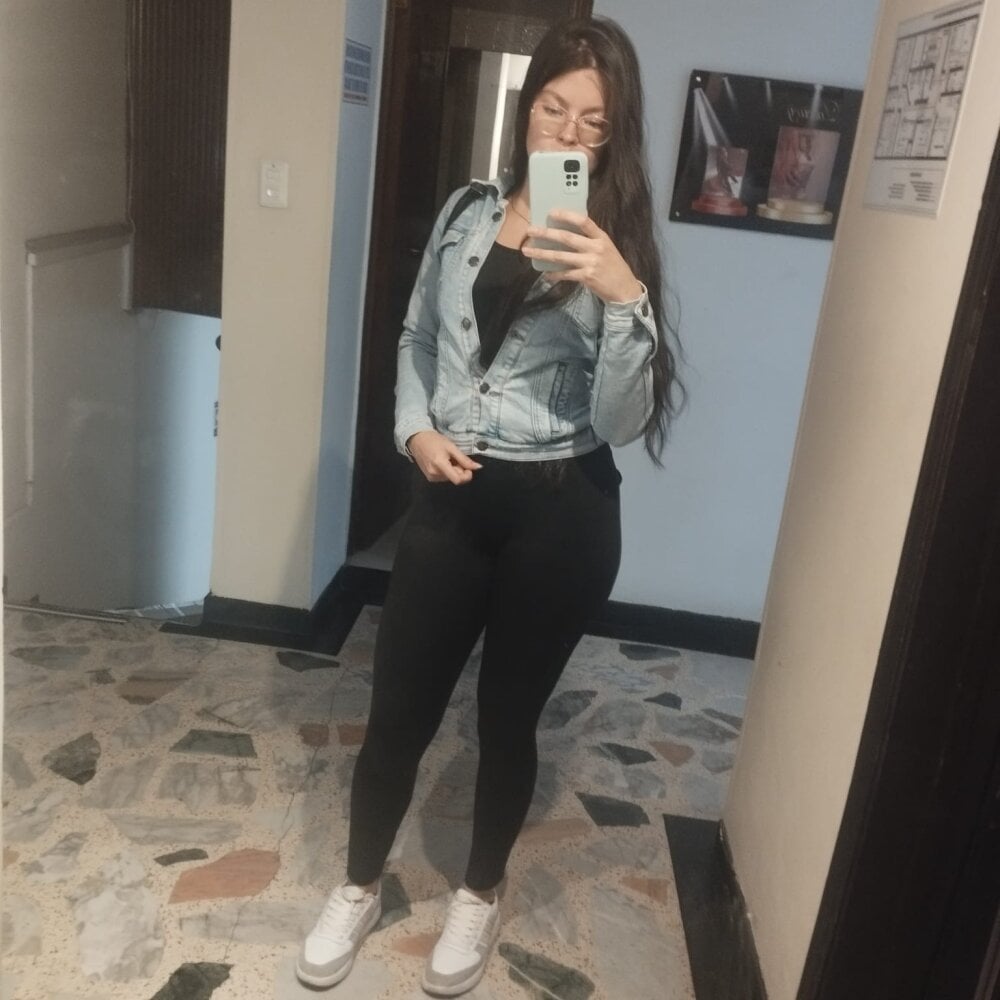 Sara_valderrama_ Chatroom