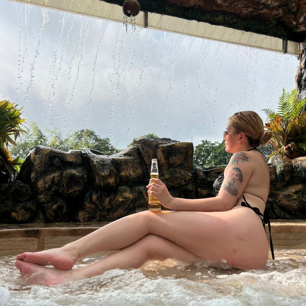 Saraa-Smith Chatroom