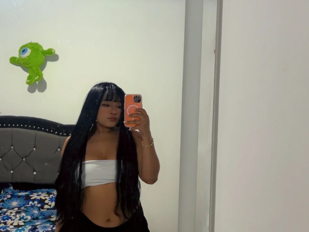 Saraa_M Chatroom