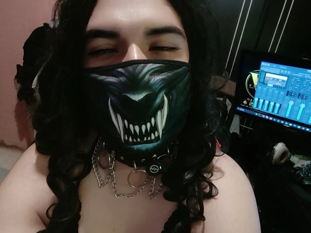 SarahFemboy Chatroom