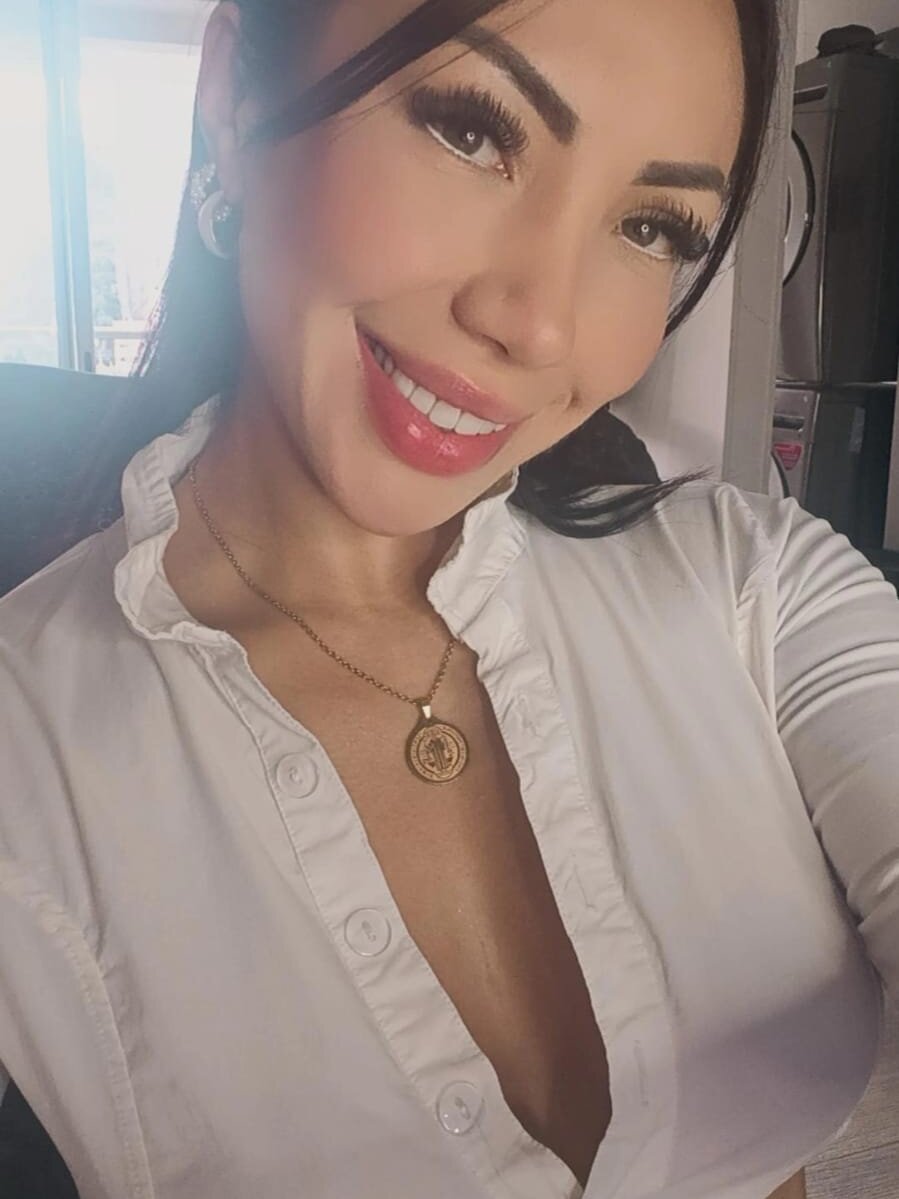 Sarahlove_90 Chatroom