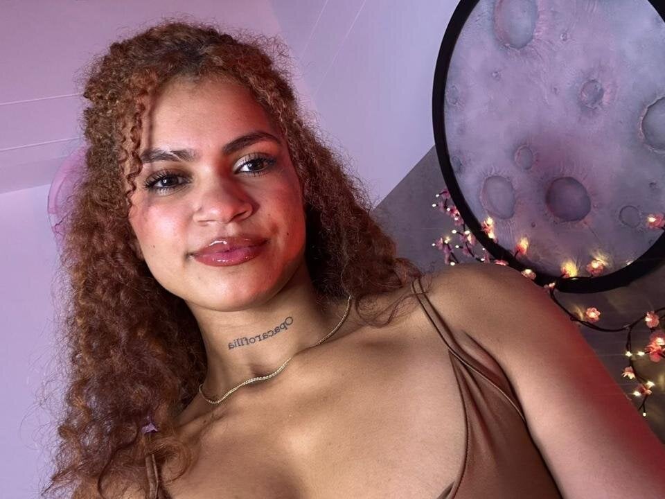 Saray-sexy1 Chatroom