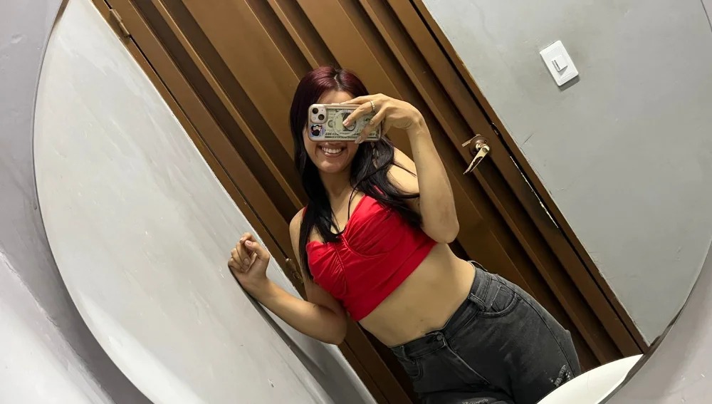 Sari_Ellison_ Chatroom