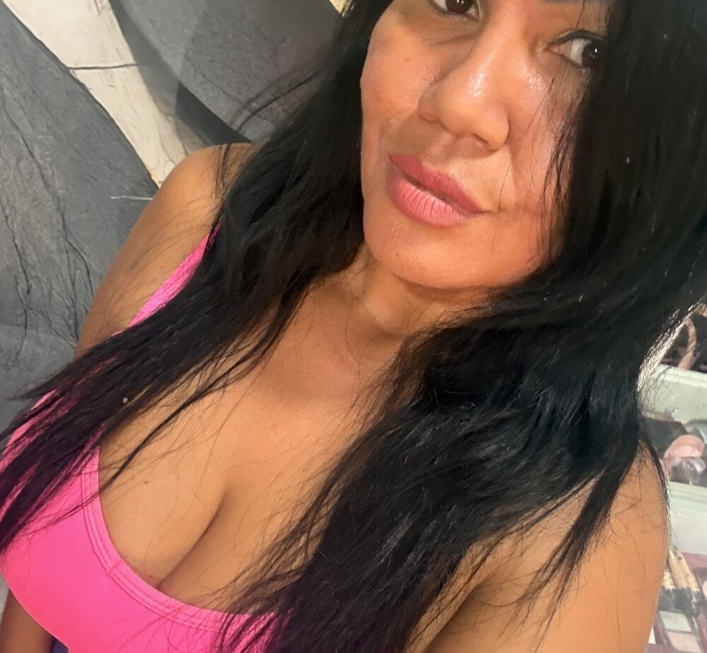 Savage-milf Chatroom