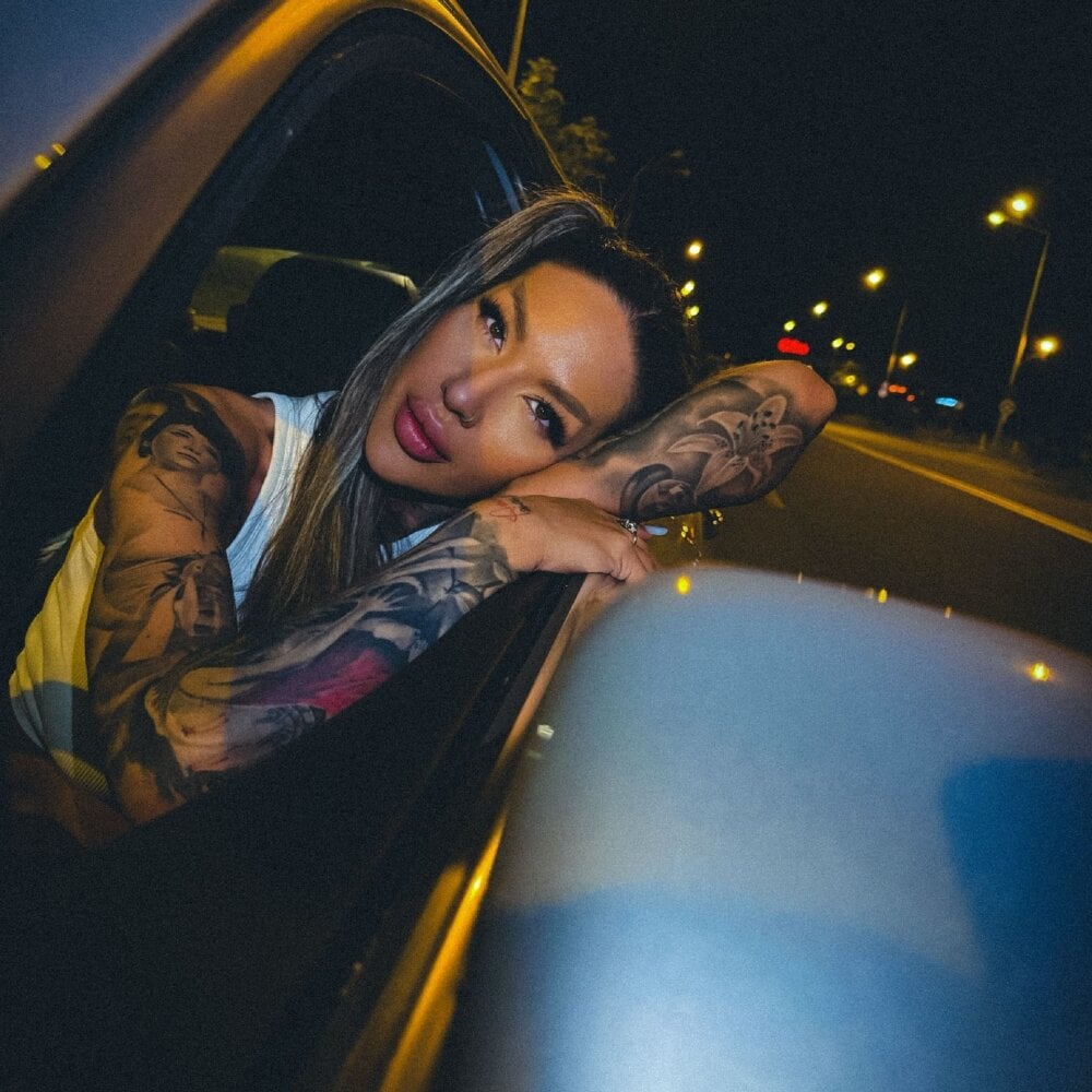 ScarletNoirrX Chatroom