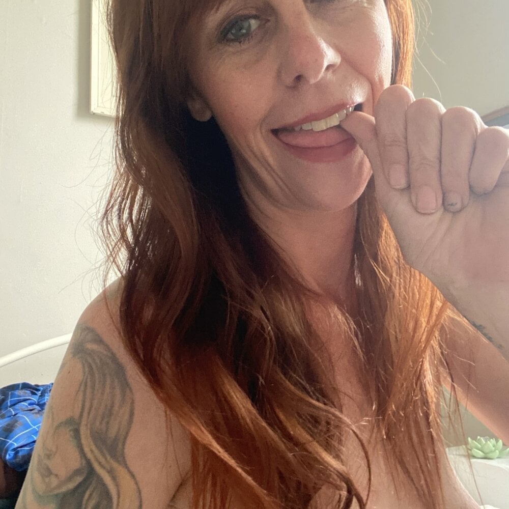 Scarlet_Cinnamon_Heart Chatroom