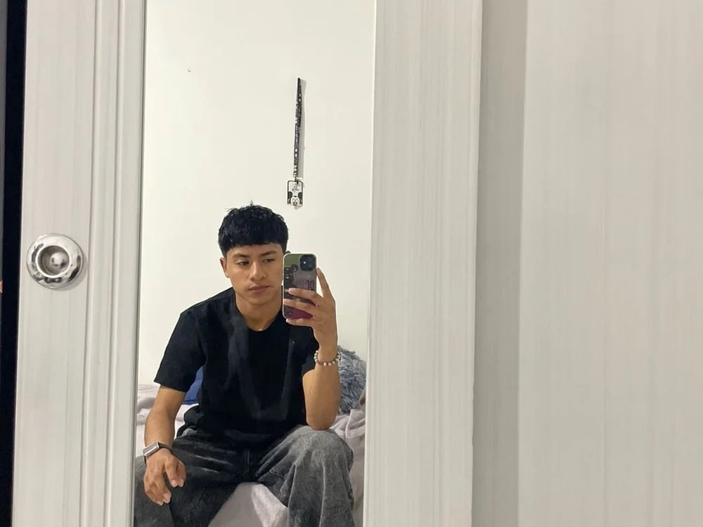 Sebas_fire4 Chatroom