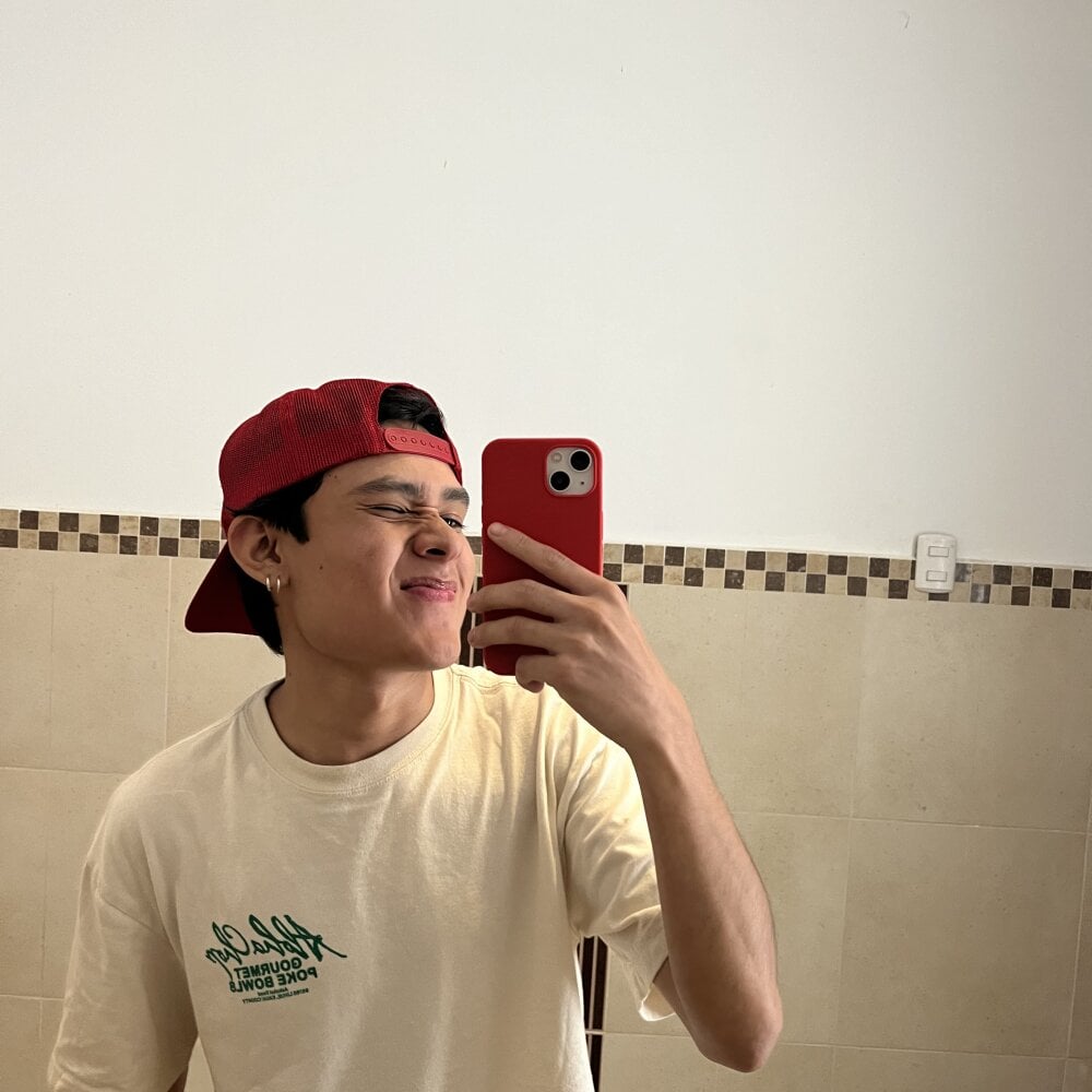 Sebas_yourdaddy Chatroom