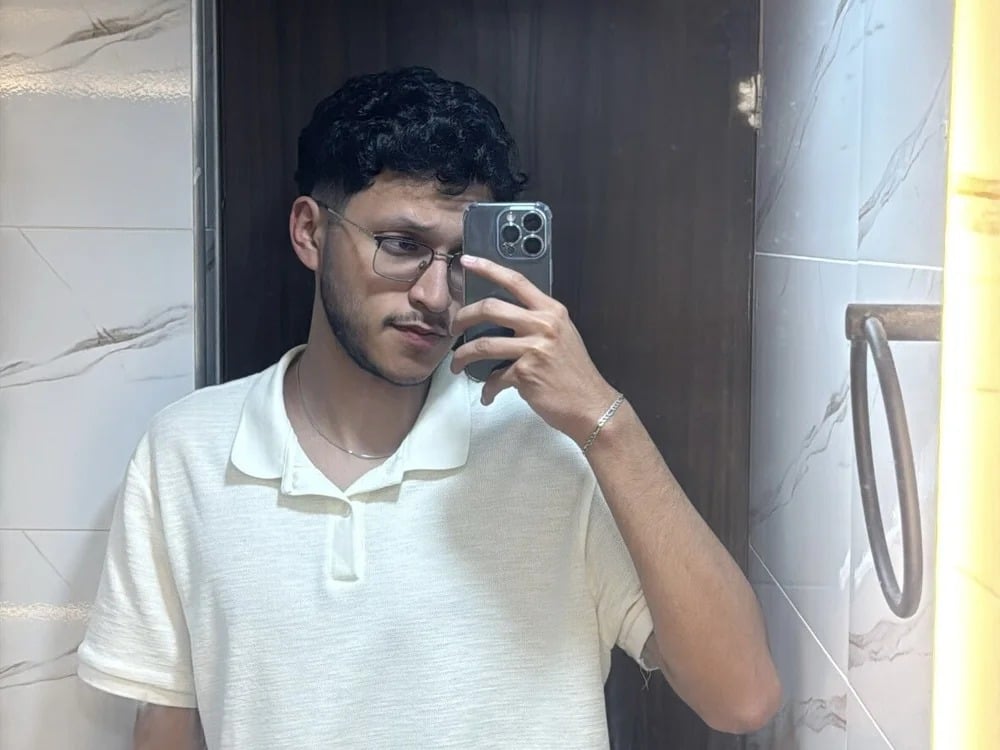 Sebastian19young Chatroom