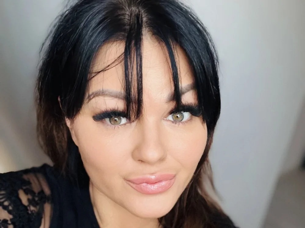 SecretLia69 Chatroom