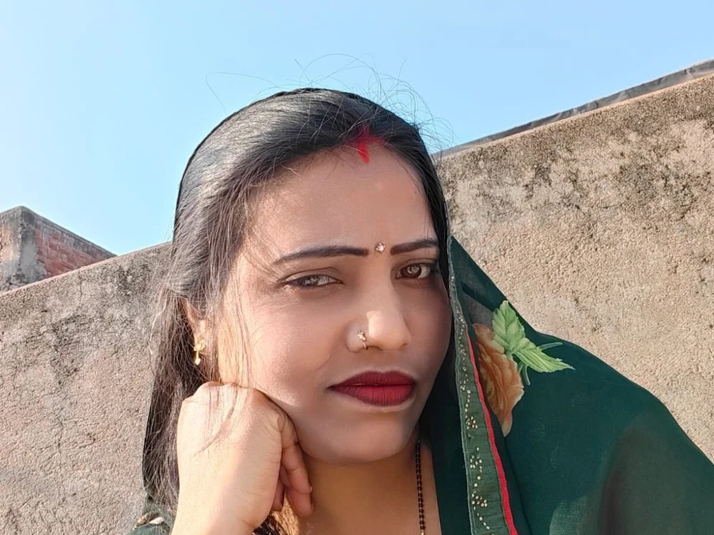 Seema83 Chatroom