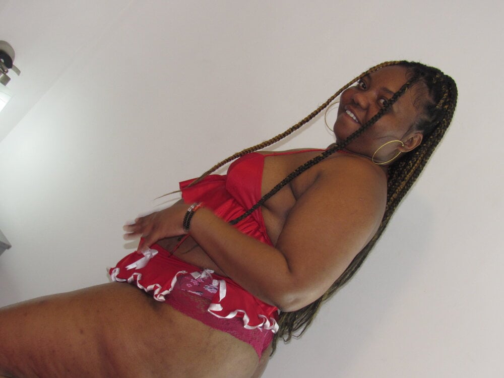 Selene_Adams Chatroom