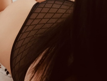 sensual-anyelie