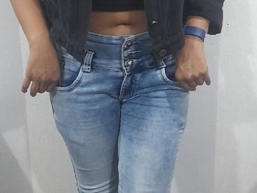 sexey-puja18