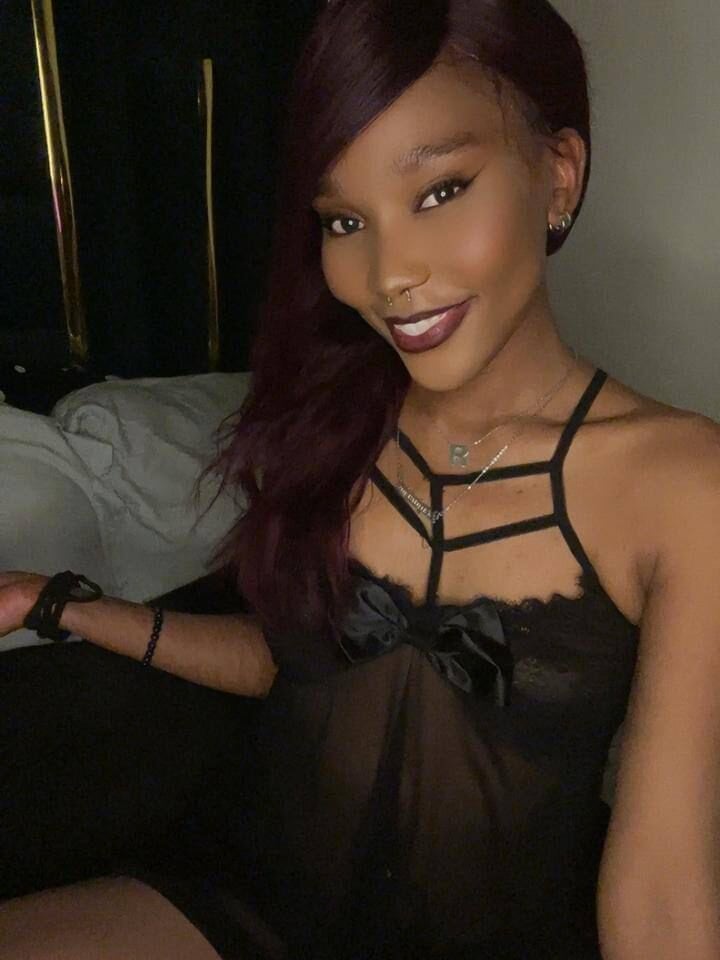 SexxybrownsugaX Chatroom