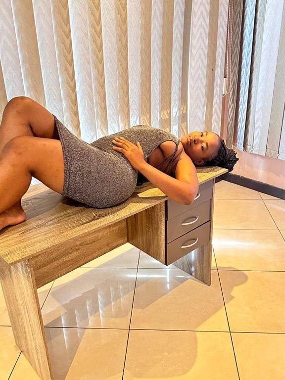 SexyAmeena2002 Chatroom