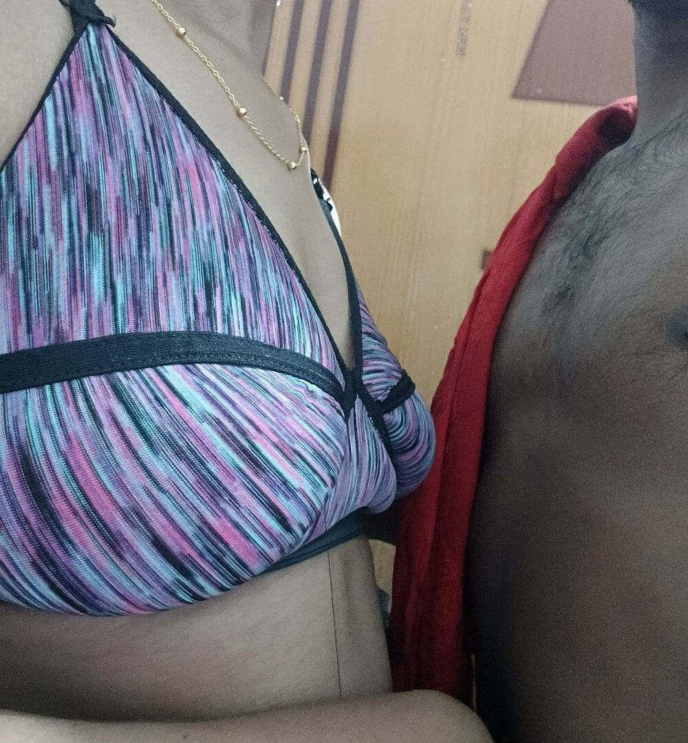 SexyCouple62 Chatroom