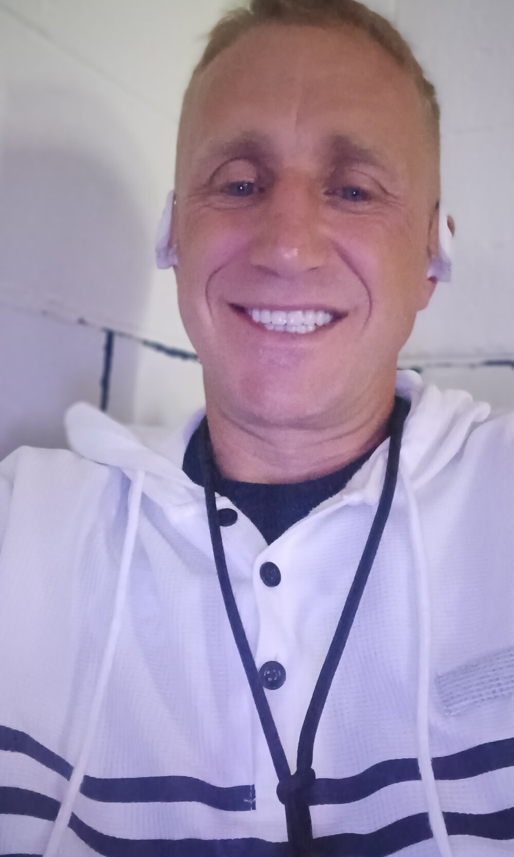 SexyDaddy303666 Chatroom