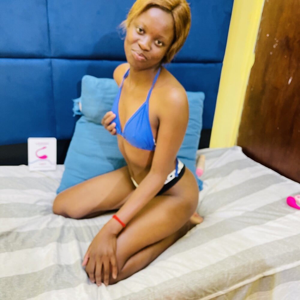 SexyKatLady18 Chatroom