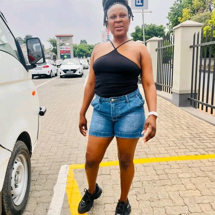 SexyLillybae002 Chatroom