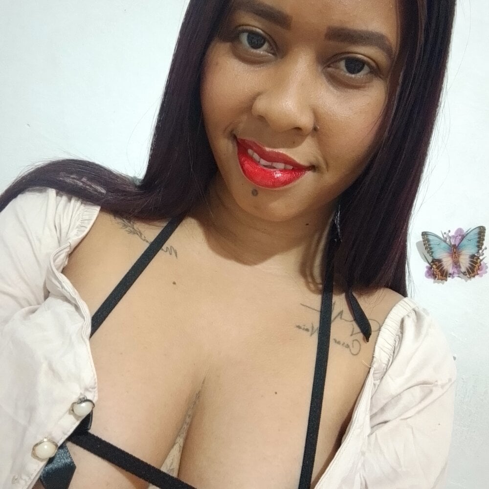 SexyNaomi29 Chatroom