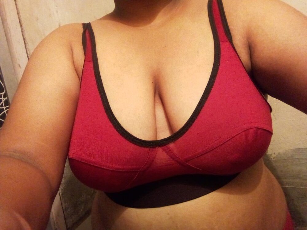 Sexy_Nargis Chatroom